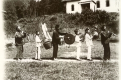 Hosuwan: Begräbnis, Musikanten / Hosuwan, musicians at the funeral