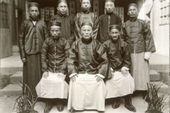 Junon: Regierungsschule, Lehrer / Junon, teachers of the school of administration